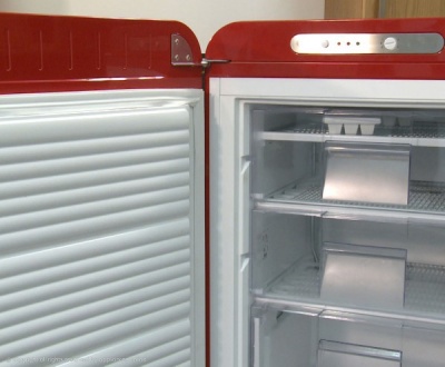 Морозильная камера Smeg Cvb20lr