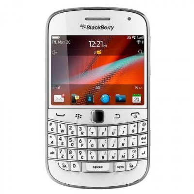 BlackBerry 9900 (Bold) White