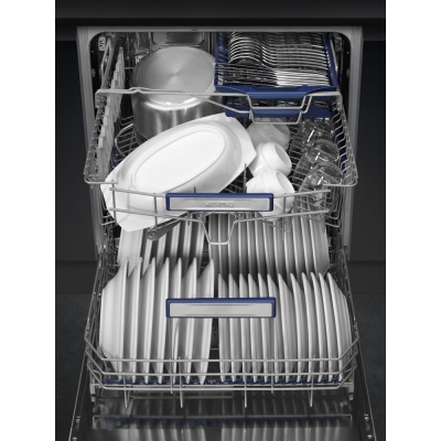 Встраиваемая посудомоечная машина Smeg Stl7235l